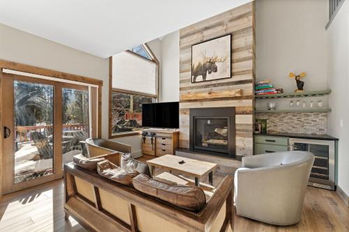 101 Tall Pines by Summit County Mountain Retreats