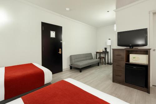 Heritage Hotel New York City, New York (photo 11)