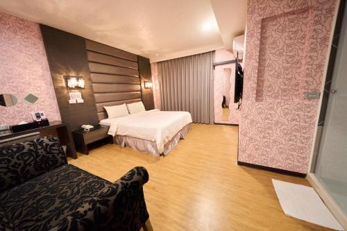 room detail thumbnail 0