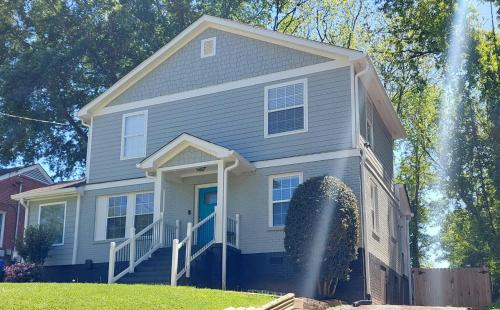 Welcoming 4BR Vacation Home in West End Atlanta – khách sạn tại Đường Cascade
