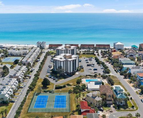 OCEAN PEARL with private beach, pool, tennis court