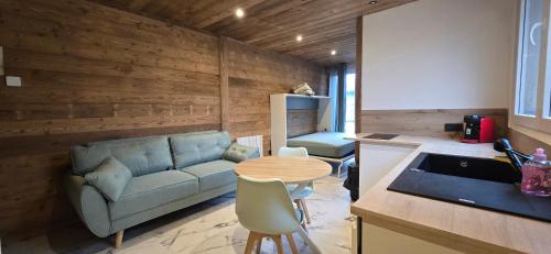 Studio in Gilly-sur-Isere