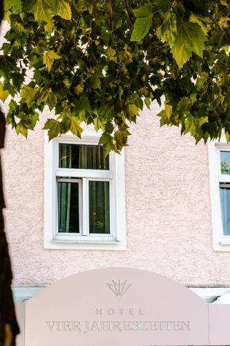 Newly renovated Boutique Hotel Vier Jahreszeiten in the heart of Salzburg, Salcburk (fotografie 3)