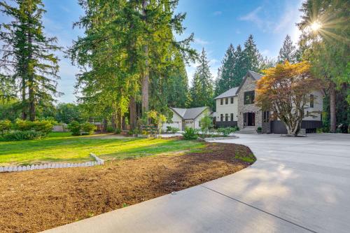 WFH-Friendly Gem w/ Creek: 4 Mi to Sammamish Trail in Union Hill-Novelty Hill (WA)