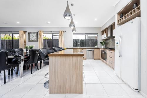 Cloverlea Spacious 4BR Yarra Valley Getaway in Chirnside Park