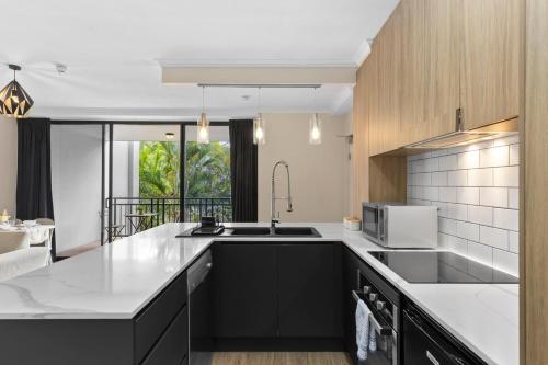 Modern Bright 1-Bedroom Haven SHS 21 - image 2
