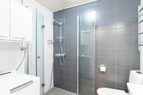 Bathroom, Spacious Apartment for 6 in Konala