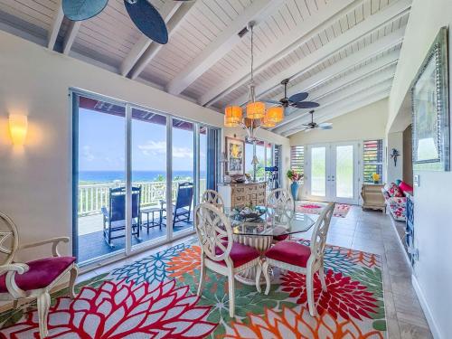 Hook em on Paradise in Κλαίρμοντ