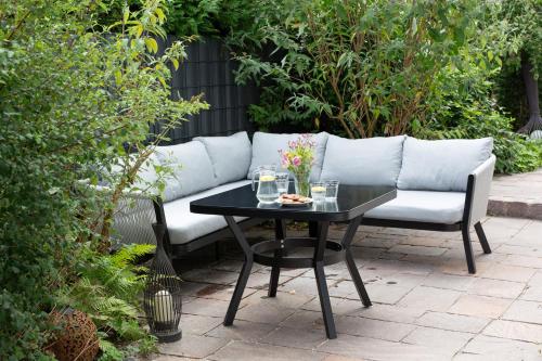 Kert, Modernes Apartment mit 3 Schlafzimmern und großer Terrasse in Unterschleissheim