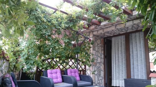 Instalaciones, Collins Apartments in Pula