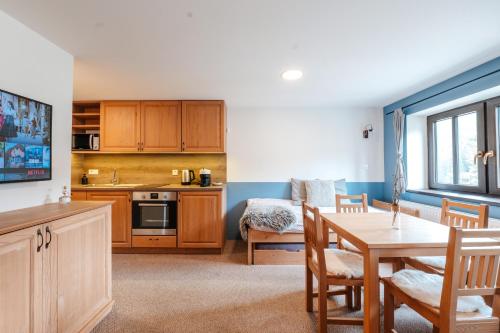 virtuve, Apartmany Na Salasi in Pecpodsņežkova