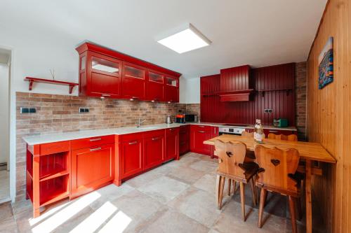 virtuve, Apartmany Na Salasi in Pecpodsņežkova