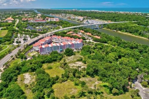 402 Oasis Cabana Condo | European Village