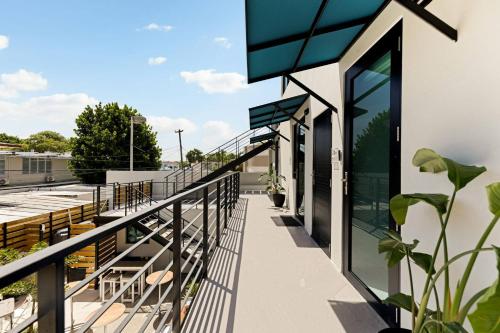 Oceanview - Modern Bliss - main image