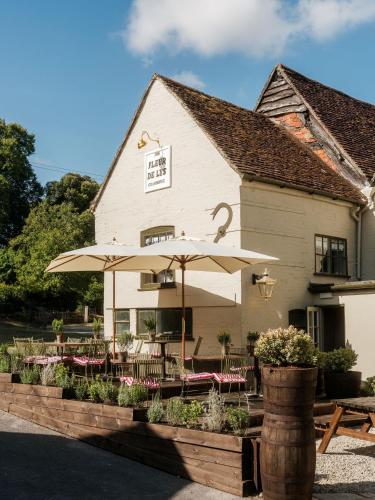 A szálláshely kívülről, The Fleur de Lys Inn in Cranborne