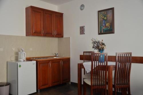Lero Apartments - image 14