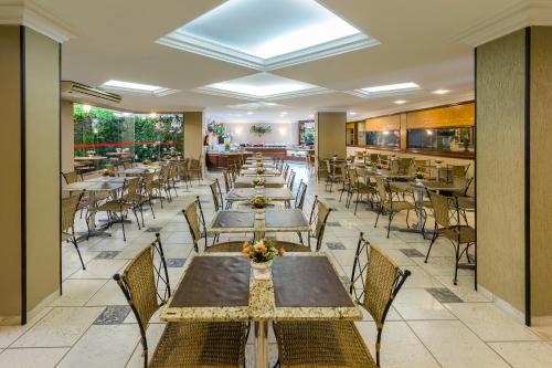 ห้องอาหาร, Hotel Thomasi Express - Londrina in กัมโปเบโล
