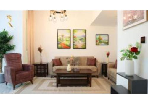 Meadow 3BR Family Oasis with Pool - Minutes to Ferrari World & Yas Waterworld Adventure Parks