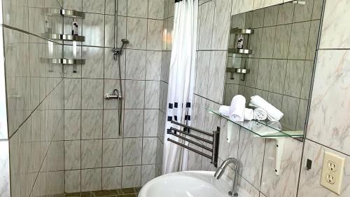 Central - Gated - 2 Bedrooms - Near Beaches, Willemstad (foto 5)