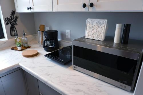 Bright & New Room Shared Apartment NYC Bus in Englewood (New Jersey)