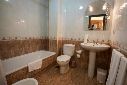 Hostal O Camouco - image 8