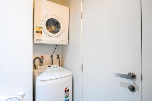 Central Auckland Studio Near Universities, Auckland (photo 7)