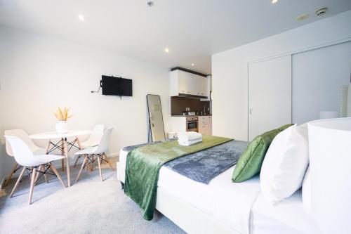 Central Auckland Studio Near Universities, Auckland (photo 2)