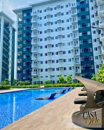 Casa Vero Elegant, Spacious Condo, with 4 Pools, Manila