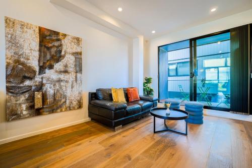 Cozy Brand New 2 Bedrooms Close to Takapuna Beach, Auckland
