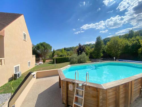 Maison Coucou gite 2,4 pers in Нантуа
