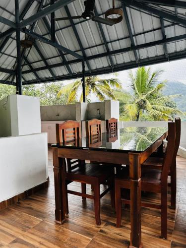 Deep Rich Farm villa Munnar in อาทิต