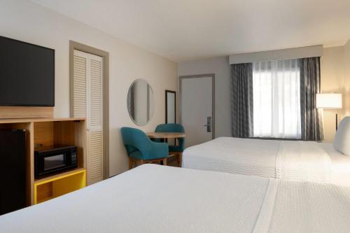 Days Inn by Wyndham Worland - image 10