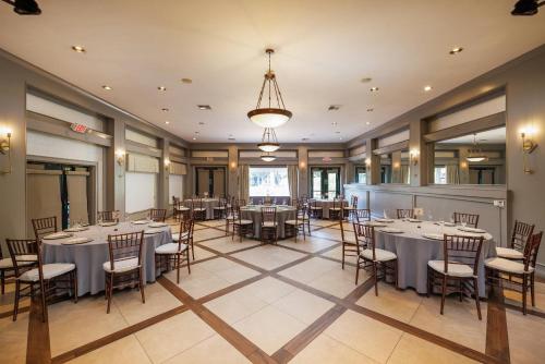 חדרי ישיבות / אולמי אירועים, Inn Marin and Suites, an Ascend Collection Hotel in נובאטו(סי אי)