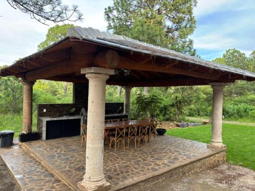 El Olivo Atemajac Cabaña (El Olivo Atemajac Cabana) in Chiquilistlan