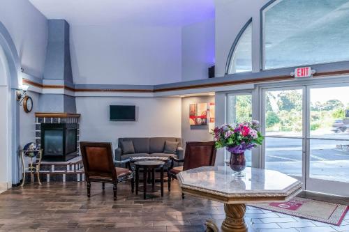 Előcsarnok, Clarion Hotel By Humboldt Bay in Eureka