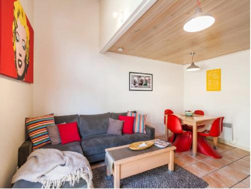 Cora Lynn - Apartment 18 in Lorne