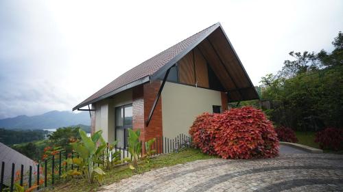 Manjoora Saddles Resorts & Spa