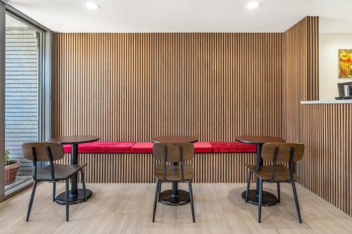 La Luna Inn a C-Two Hotel - image 35