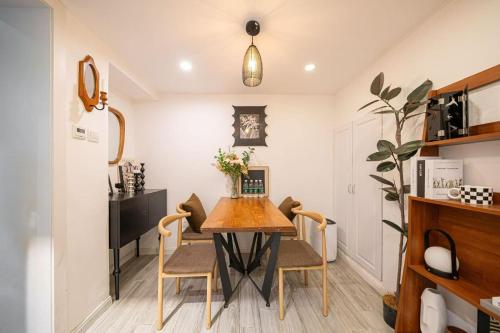 Shanghai Hills&Well-time MCM Family loft Near Line2 and line13 West Nanjing Road, Shanghai (photo 7)