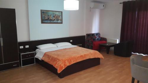 1 double bed, 1 sofa bed