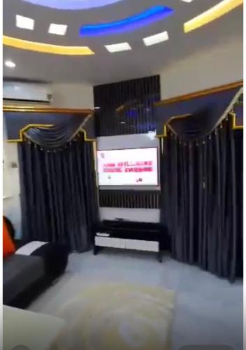 Spike apartments in อิฟาโค-อิไชเย