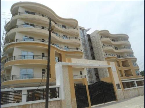 Palm Terrace Haven 2 Bedroom Apartment – khách sạn tại Biển Nyali