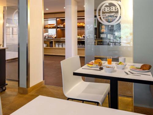 餐廳, B&B HOTEL Frankfurt-Hahn Airport in 勞曾豪森