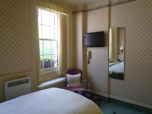 1 twin bed
