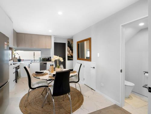 Facilities, Apartment on Short ! in Phillpstown