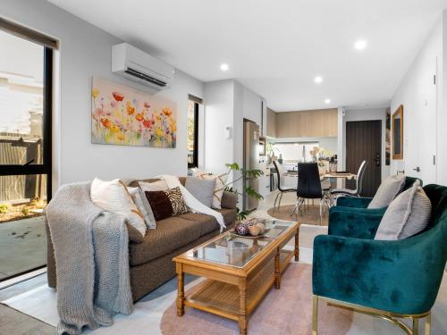 Bar/lounge, Apartment on Short ! in Phillpstown