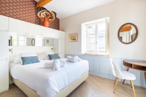 2 queen beds