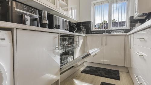 Autumn House - Spacious 4 Bedroom, Smart TVs all Rooms, Birmingham (fotografie 10)