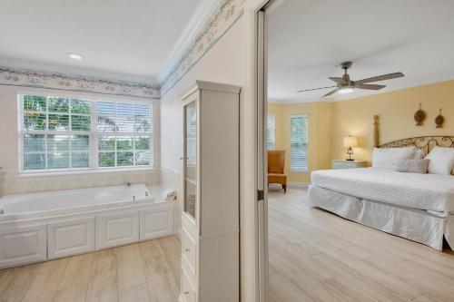 Quiet Palms – Holmes Beach, FL