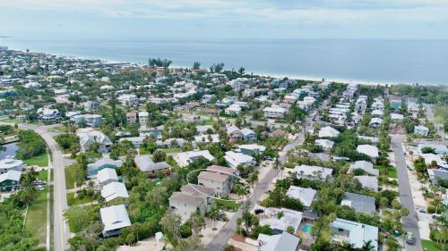 Quiet Palms – Holmes Beach, FL